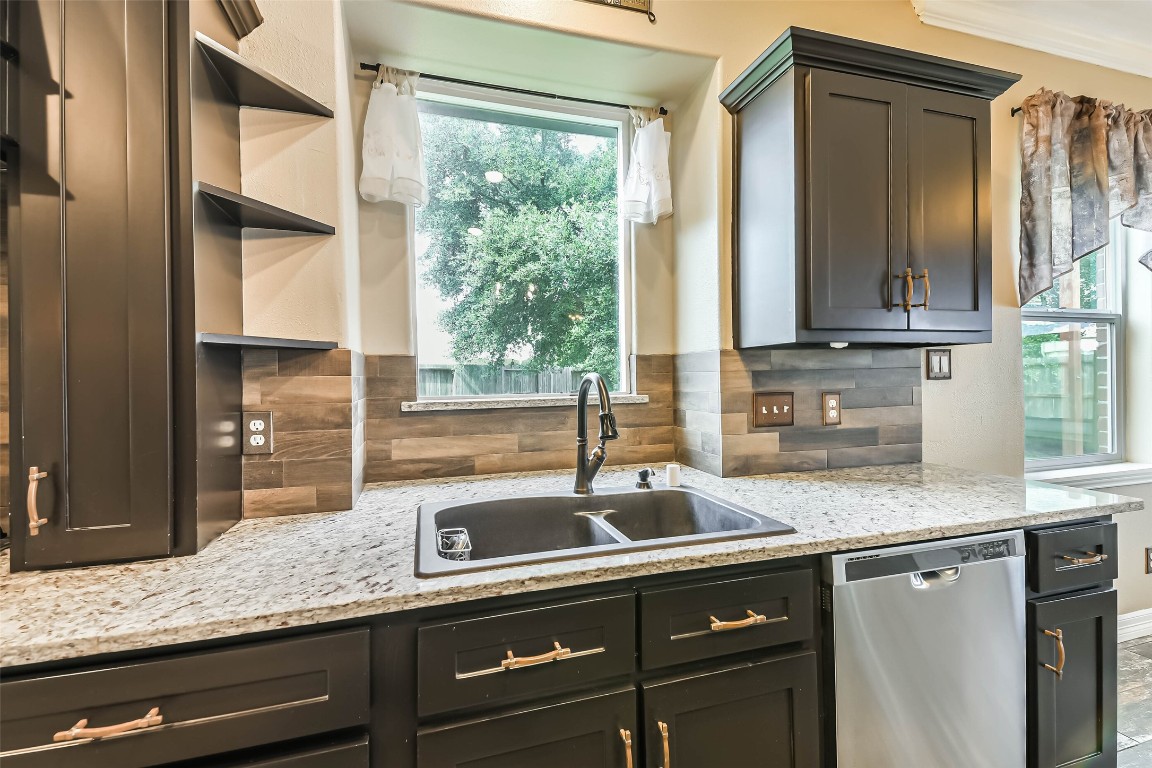 6118 Caroline Green Court Spring, TX 77373 - Photo 20 of 48
