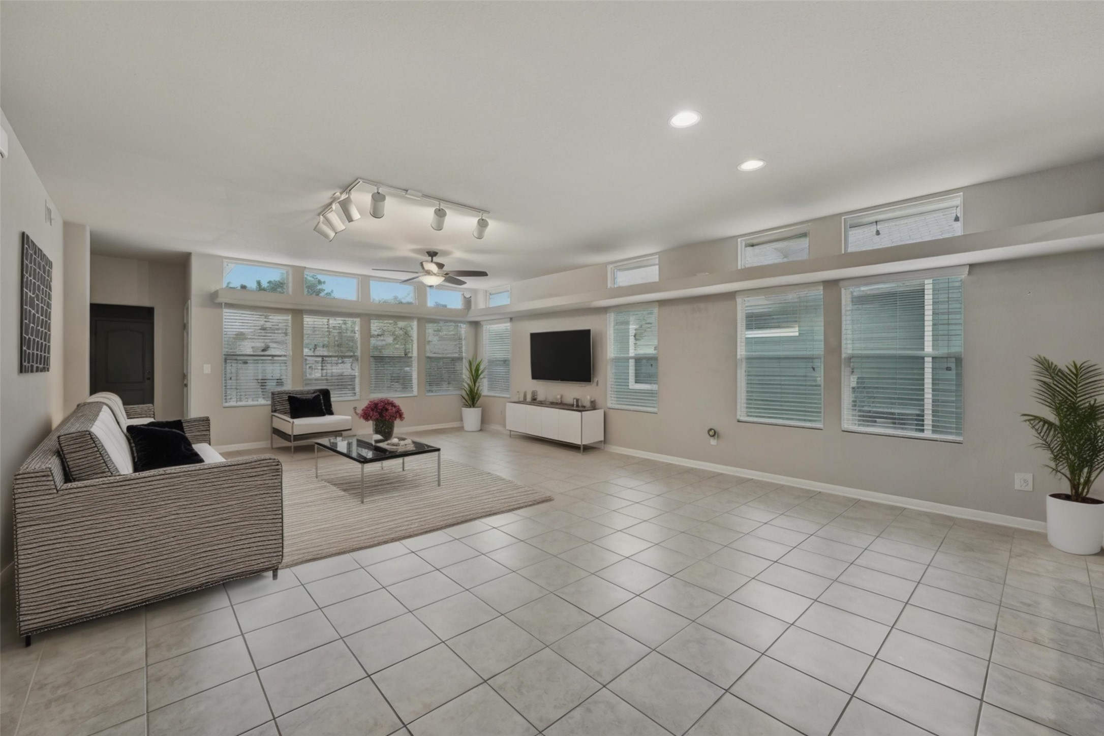 1373 Nevarez Kyle, TX 78640 - Photo 4 of 38 a living room with furniture and a flat screen tv