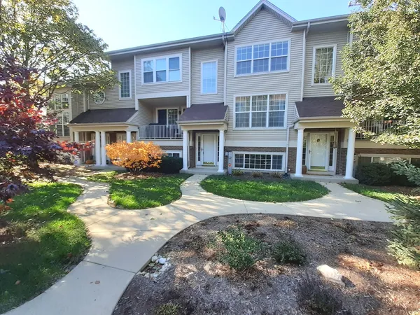 $2,850 | 11 East Illinois Avenue, Palatine, IL 60067