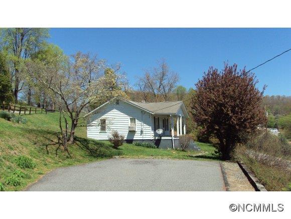 439 Dillard Road Sylva, NC 28779 - Photo 2 of 12 Gallery Image 2