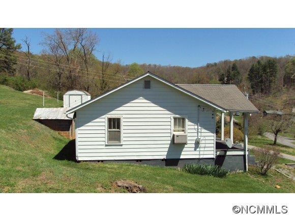 439 Dillard Road Sylva, NC 28779 - Photo 4 of 12 Gallery Image 4