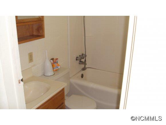 439 Dillard Road Sylva, NC 28779 - Photo 10 of 12 Gallery Image 10