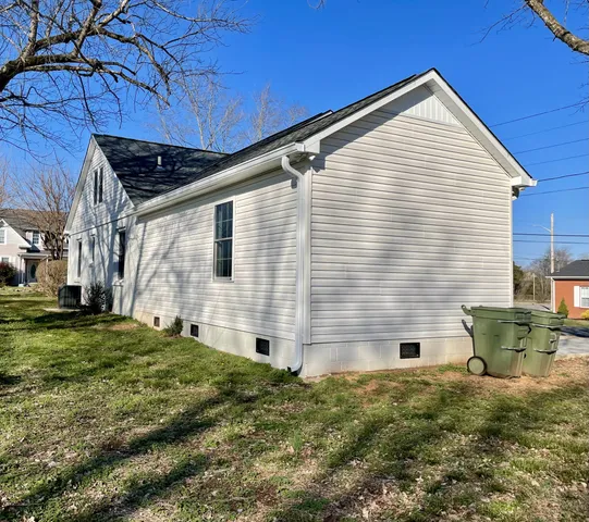 $289,900 | 330 Jackson Avenue, Lawrenceburg, TN 38464
