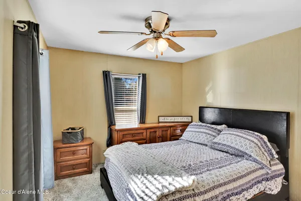 $450,000 | 181 Circle Drive, Hope, ID 83836