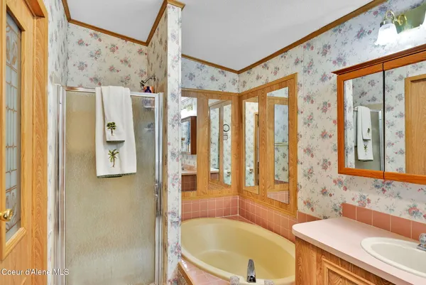 $450,000 | 181 Circle Drive, Hope, ID 83836