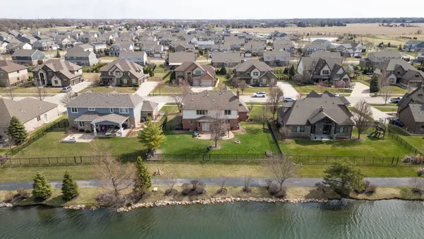 $725,000 | 2067 Edgeview Drive, New Lenox, IL 60451