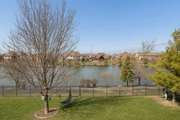 $725,000 | 2067 Edgeview Drive, New Lenox, IL 60451