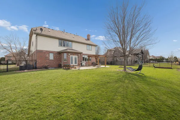 $725,000 | 2067 Edgeview Drive, New Lenox, IL 60451