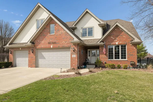 $725,000 | 2067 Edgeview Drive, New Lenox, IL 60451