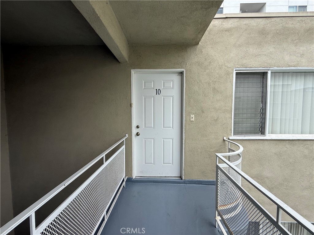 423 Le Doux Road, Unit 10 Los Angeles, CA 90048 - Photo 4 of 18