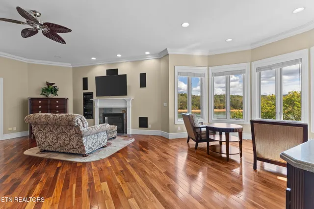 $5,747,000 | 643 Crown Pointe Road, La Follette, TN 37766