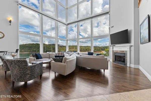 $5,747,000 | 643 Crown Pointe Road, La Follette, TN 37766