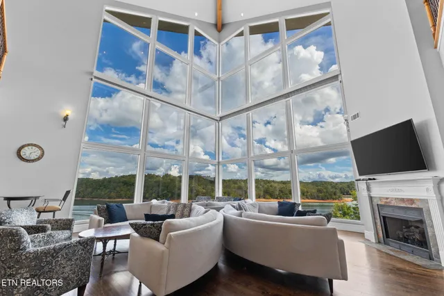 $5,747,000 | 643 Crown Pointe Road, La Follette, TN 37766