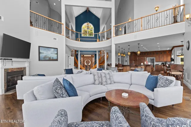 $5,747,000 | 643 Crown Pointe Road, La Follette, TN 37766