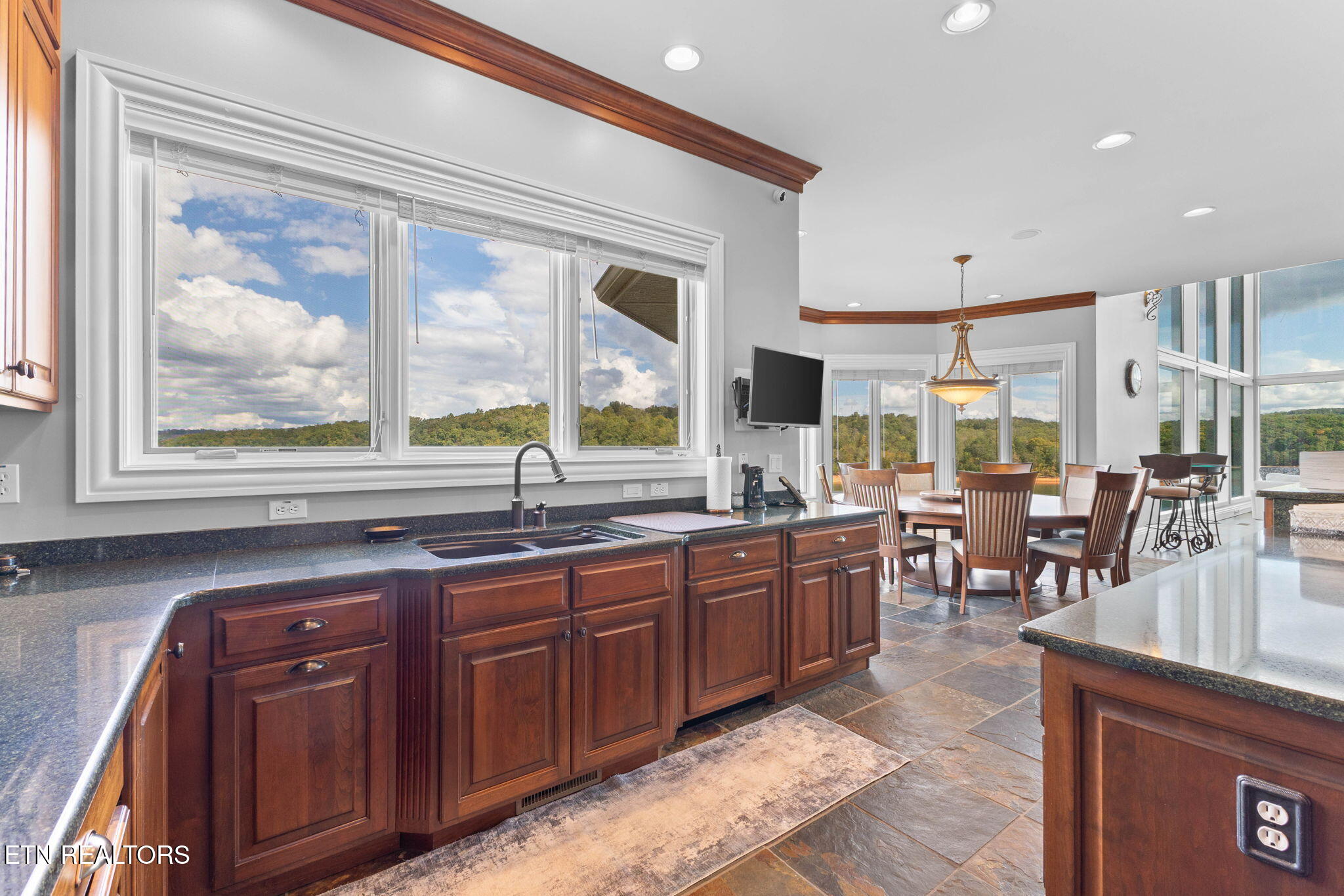 643 Crown Pointe Road La Follette, TN 37766 - Photo 31 of 60 60