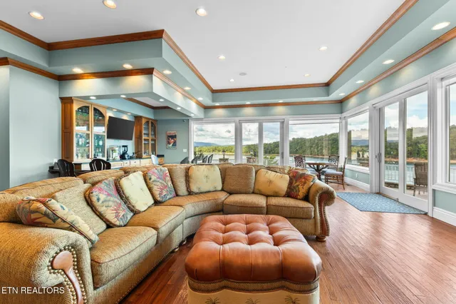 $5,747,000 | 643 Crown Pointe Road, La Follette, TN 37766