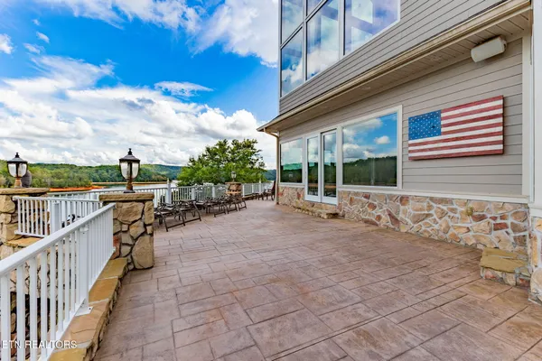 $5,747,000 | 643 Crown Pointe Road, La Follette, TN 37766