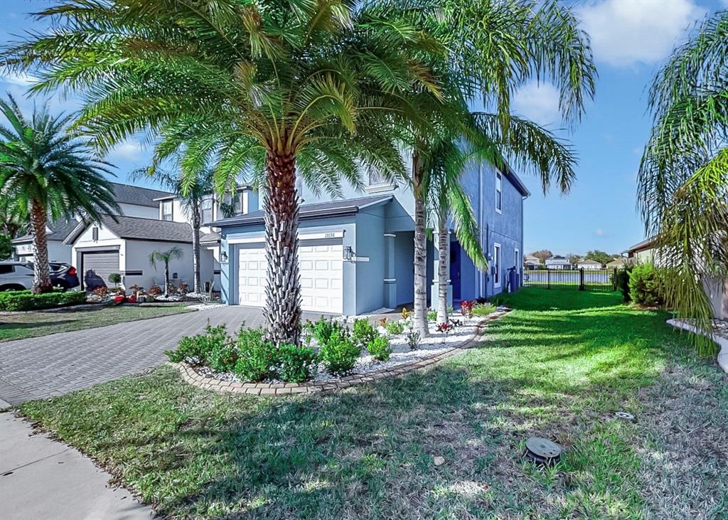 10136 Newminster Loop Ruskin, FL 33573 - Photo 20 of 64