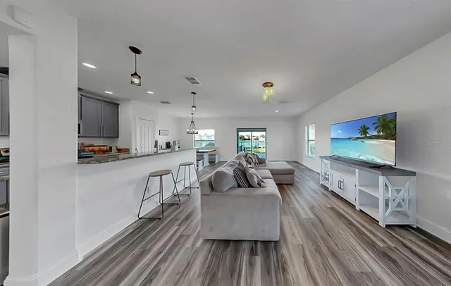 $359,000 | 10136 Newminster Loop, Ruskin, FL 33573