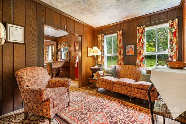 $1,500,000 | 1186 Old US Highway 70, Black Mountain, NC 28711