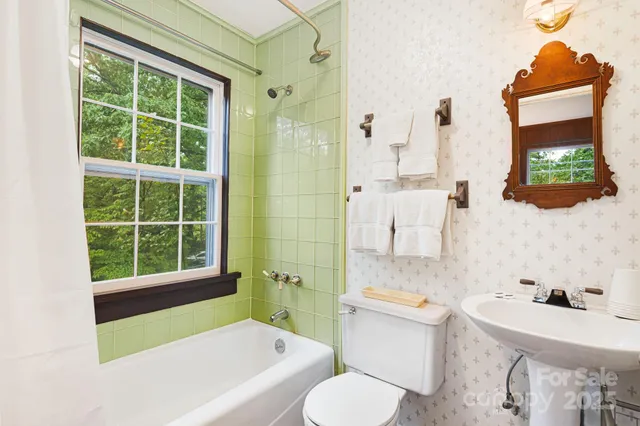 $1,600,000 | 1186 Old US Highway 70, Black Mountain, NC 28711