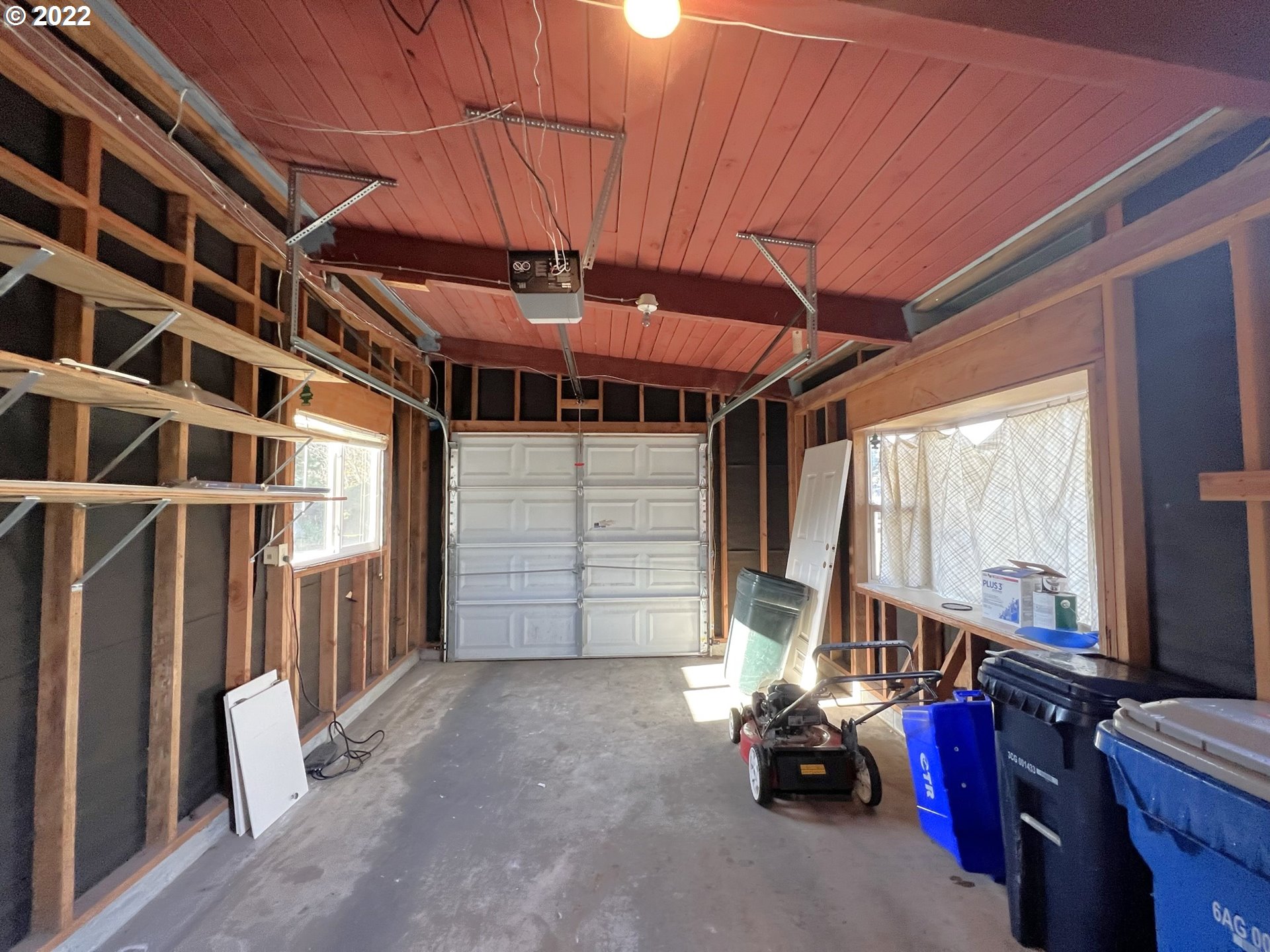104 Tanbark Road Brookings, OR 97415 - Photo 12 of 32 Garage