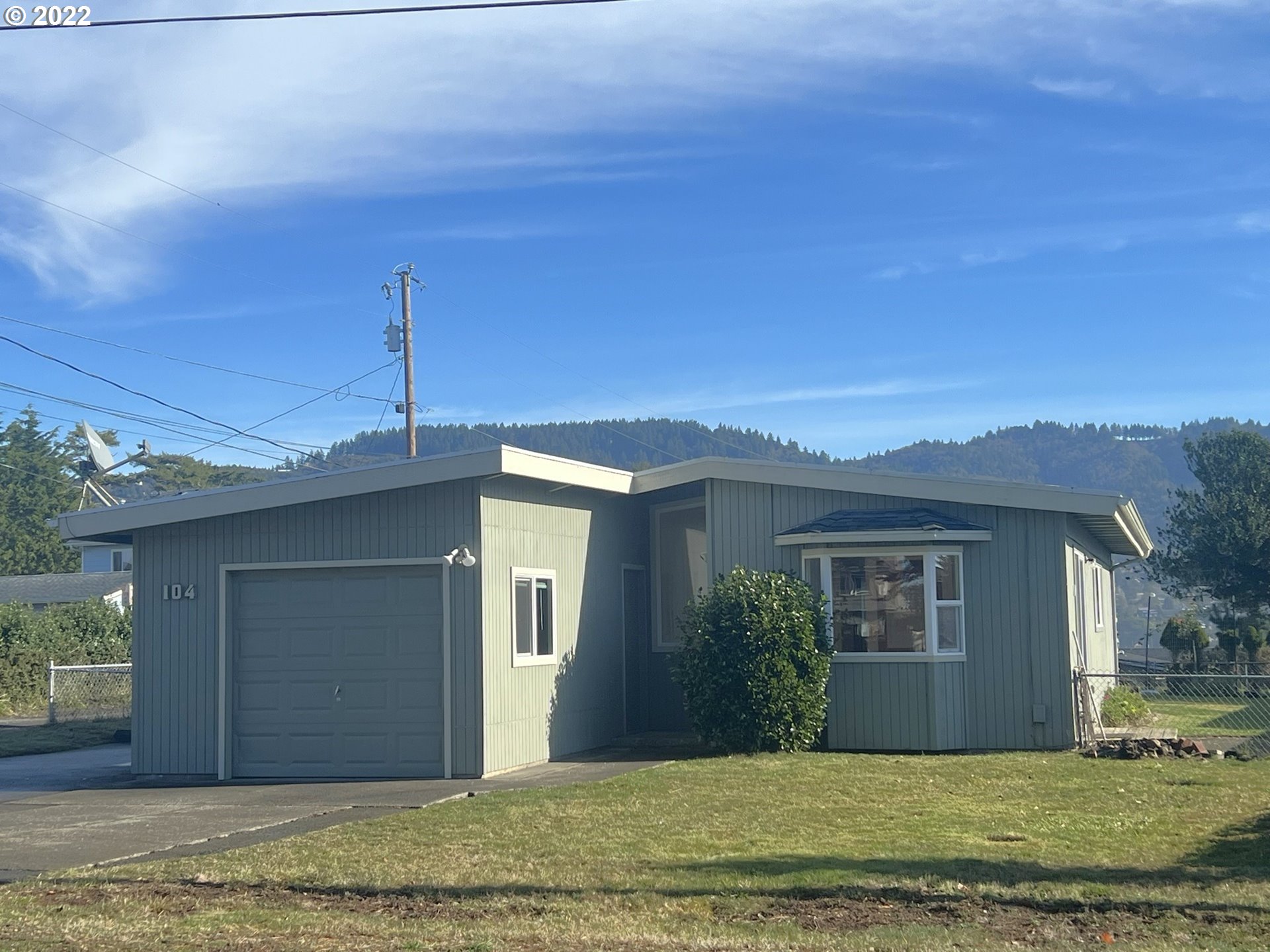 104 Tanbark Road Brookings, OR 97415 - Photo 2 of 32 Exterior