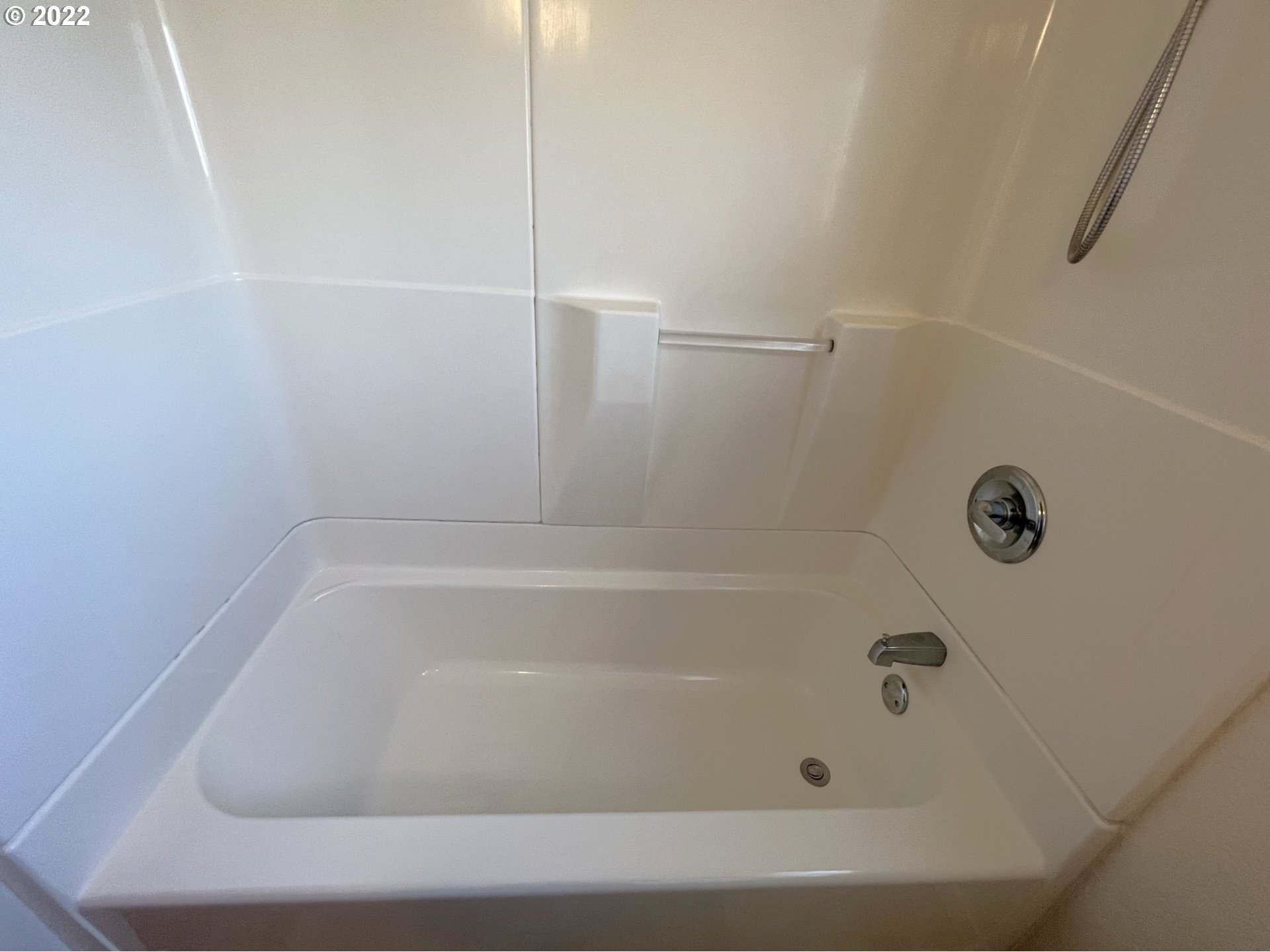 104 Tanbark Road Brookings, OR 97415 - Photo 28 of 32 Bathroom