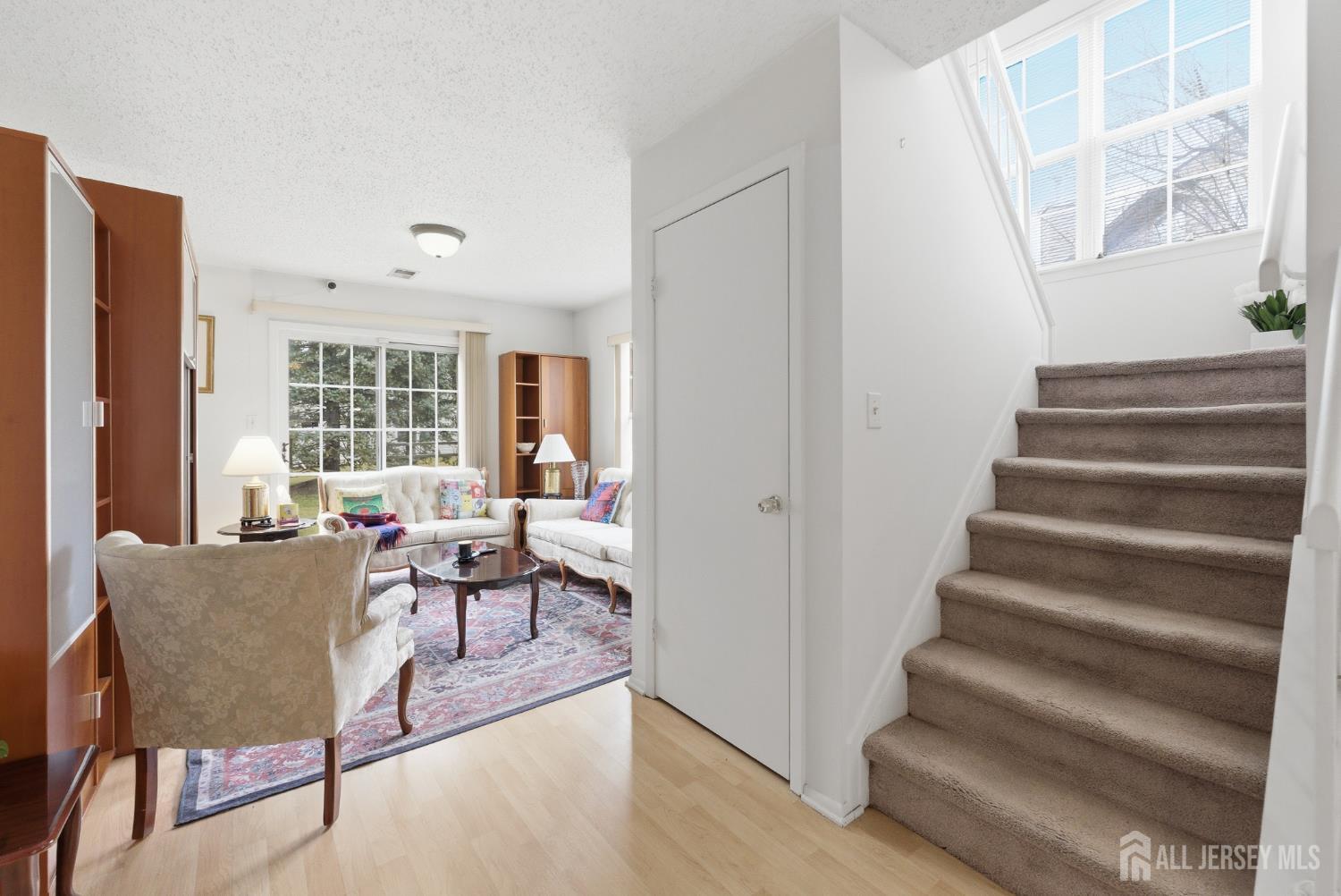 253 Nebula Road Piscataway, NJ 08854 - Photo 13 of 38