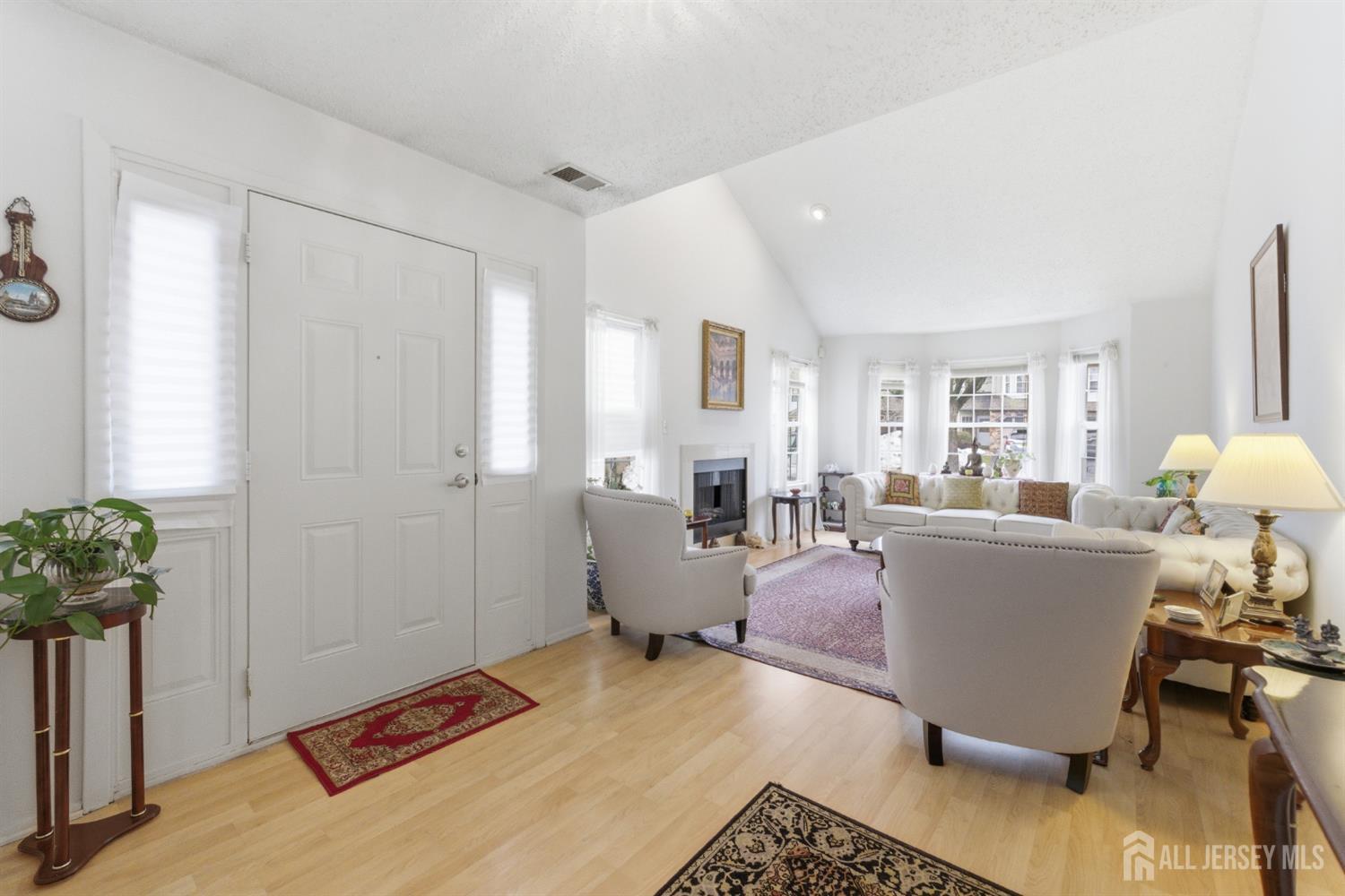 253 Nebula Road Piscataway, NJ 08854 - Photo 6 of 38