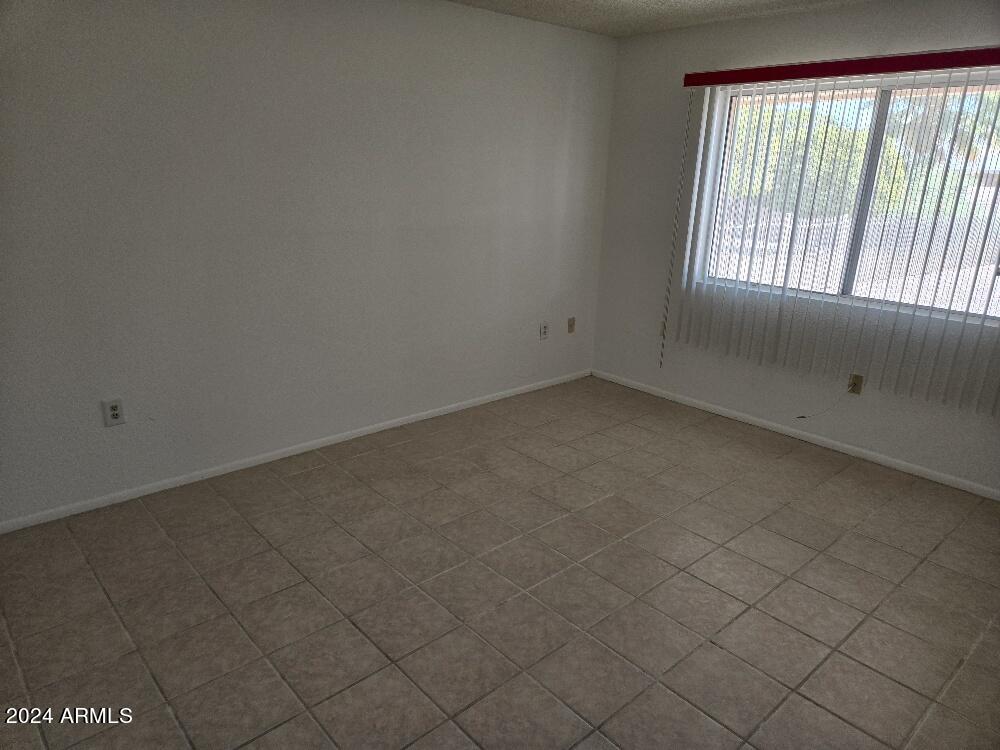 15457 North Ridgeview Road Sun City, AZ 85351 - Photo 15 of 25 20241010_131901_resized