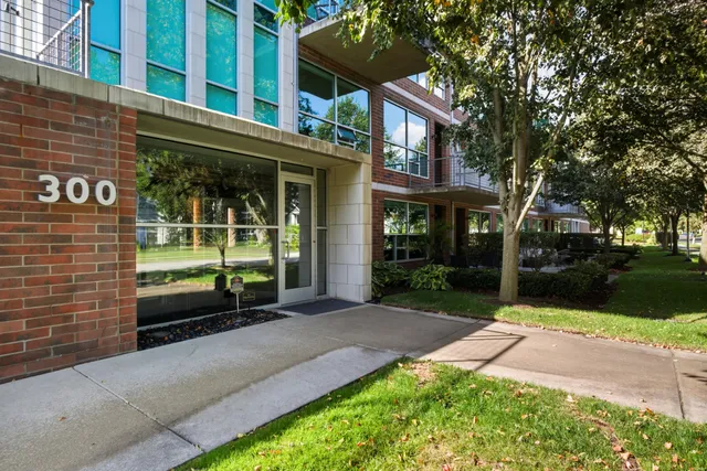 $539,900 | 300 Hamilton Street, Unit 201, Plymouth, MI 48170