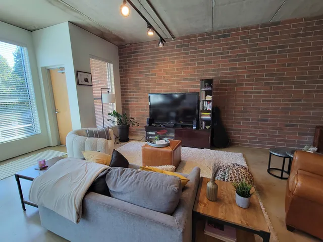 $539,900 | 300 Hamilton Street, Unit 201, Plymouth, MI 48170