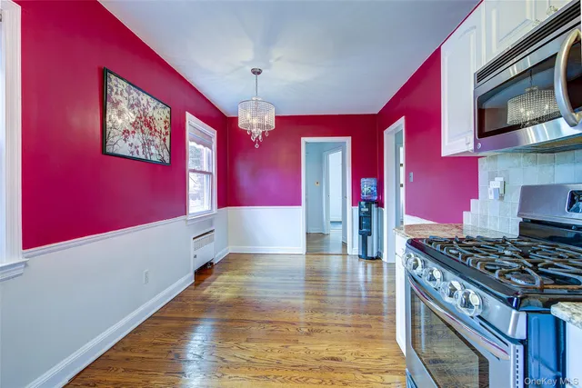 $849,000 | 515 South 10th Street, New Hyde Park, NY 11040