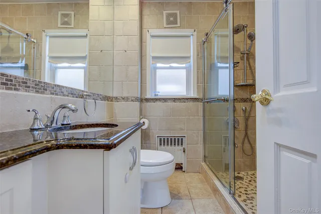 $849,000 | 515 South 10th Street, New Hyde Park, NY 11040