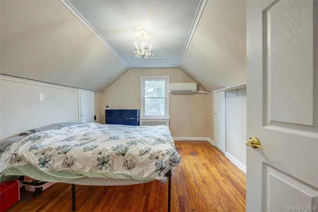 $849,000 | 515 South 10th Street, New Hyde Park, NY 11040