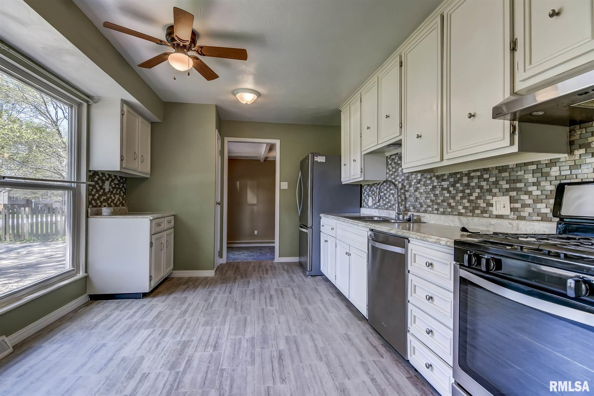 46 Buckingham Road Chatham, IL 62629 - Photo 16 of 37 Gallery Image 16