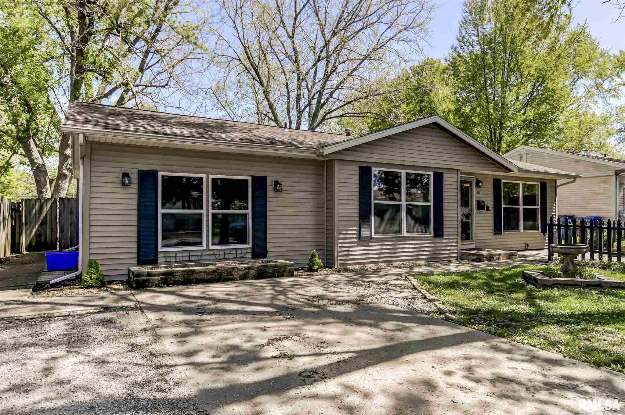 46 Buckingham Road Chatham, IL 62629 - Photo 2 of 37 Gallery Image 2