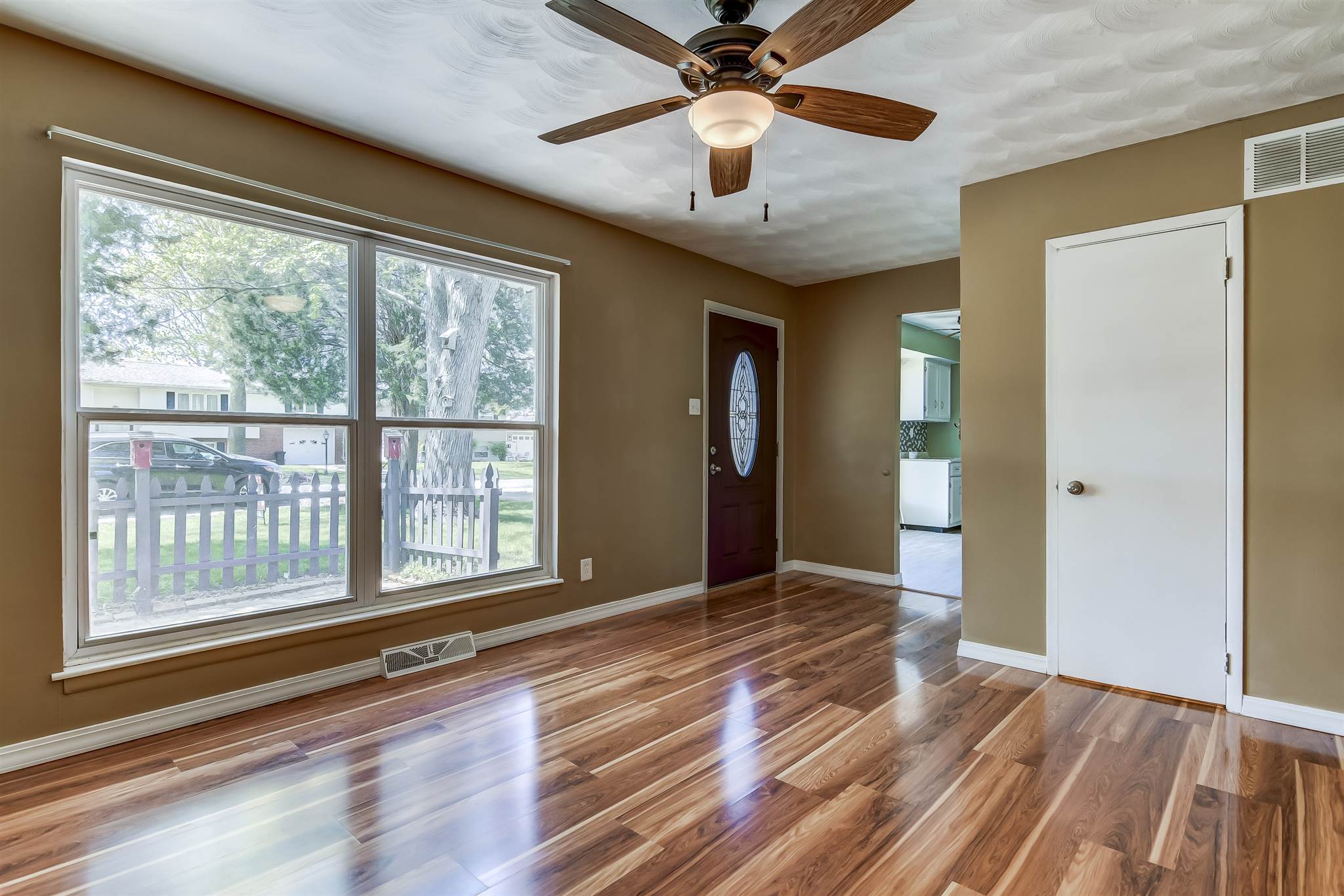46 Buckingham Road Chatham, IL 62629 - Photo 6 of 37 Gallery Image 6