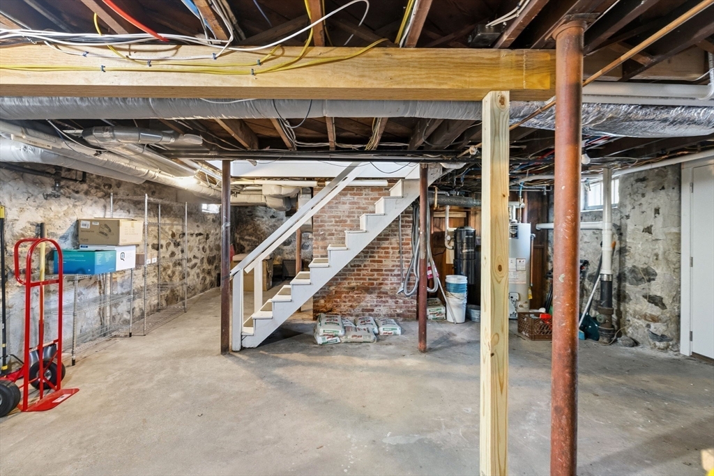 1 Stratford Road Andover, MA 01810 - Photo 25 of 41 Gallery Image 25