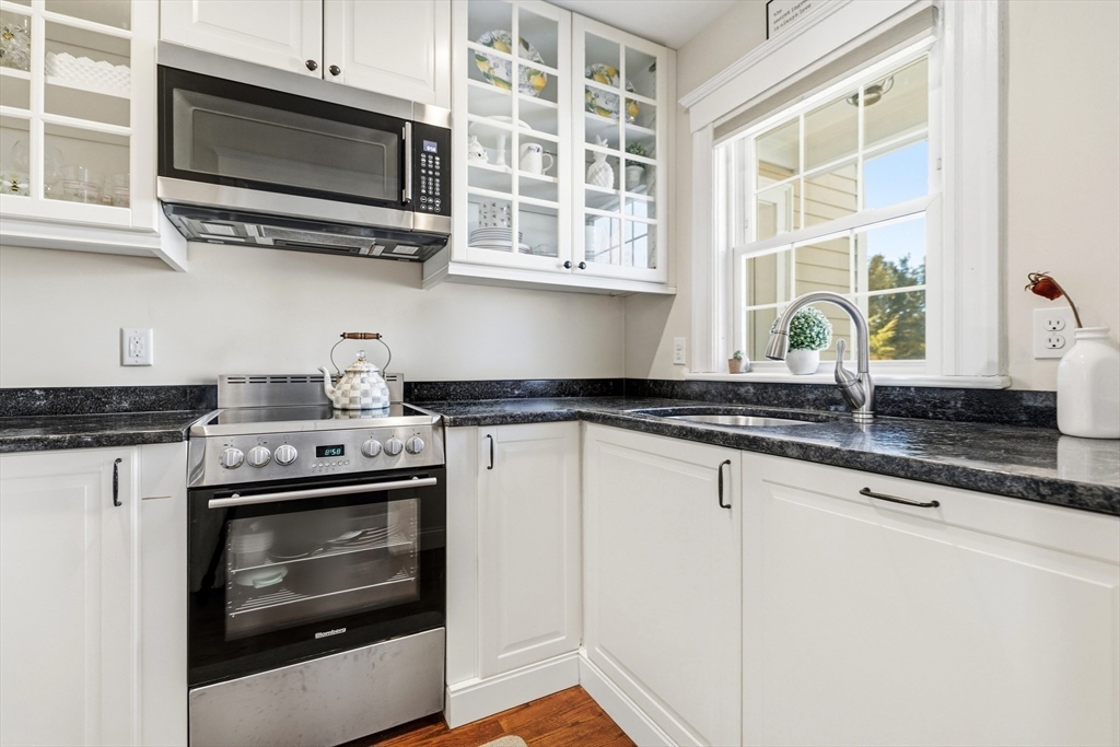 1 Stratford Road Andover, MA 01810 - Photo 32 of 41 Gallery Image 32