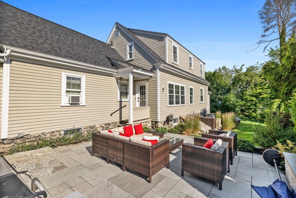 1 Stratford Road Andover, MA 01810 - Photo 39 of 41 Gallery Image 39