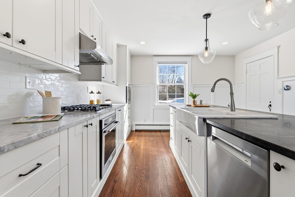 1 Stratford Road Andover, MA 01810 - Photo 5 of 41 Gallery Image 5