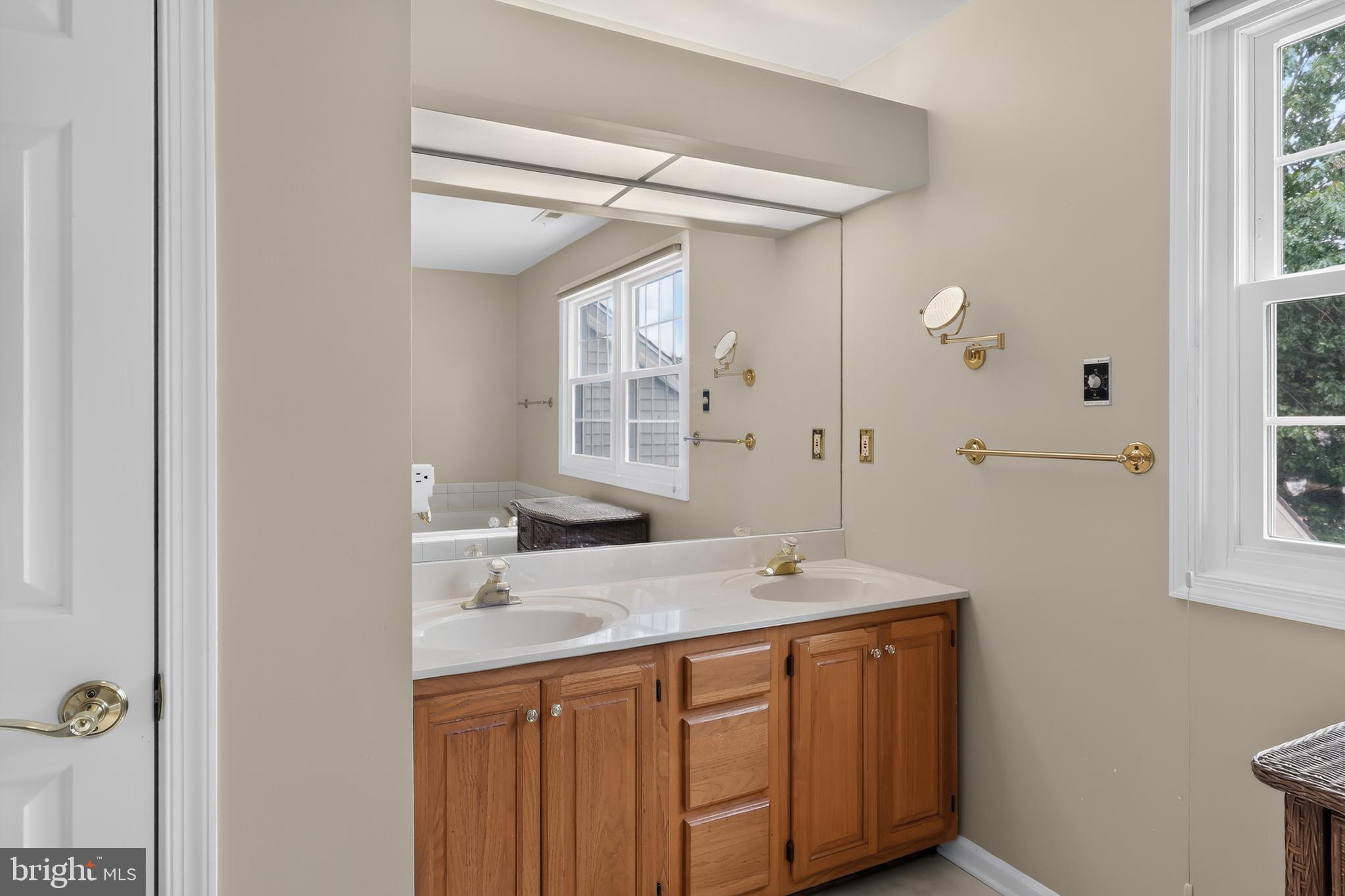2 Talon Court Sewell, NJ 08080 - Photo 20 of 52 Primary Bathroom