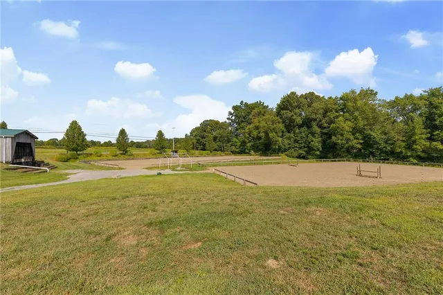 $2,900,000 | 206 Lee Road, Grove City, PA 16127