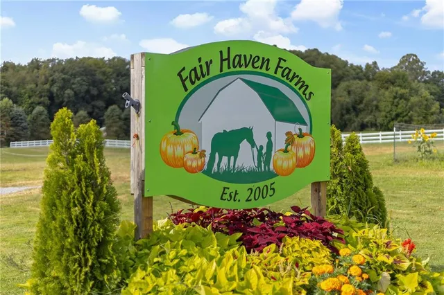 $2,900,000 | 206 Lee Road, Grove City, PA 16127