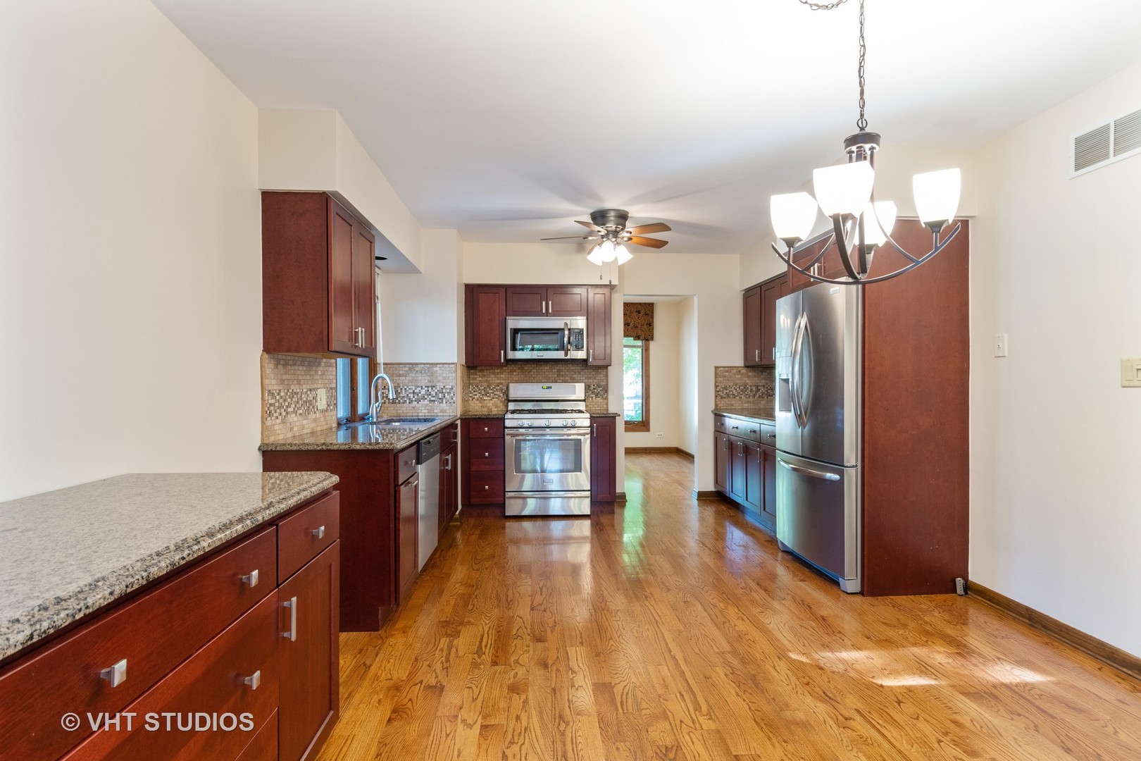 416 West Gartner Road Naperville, IL 60540 - Photo 4 of 22