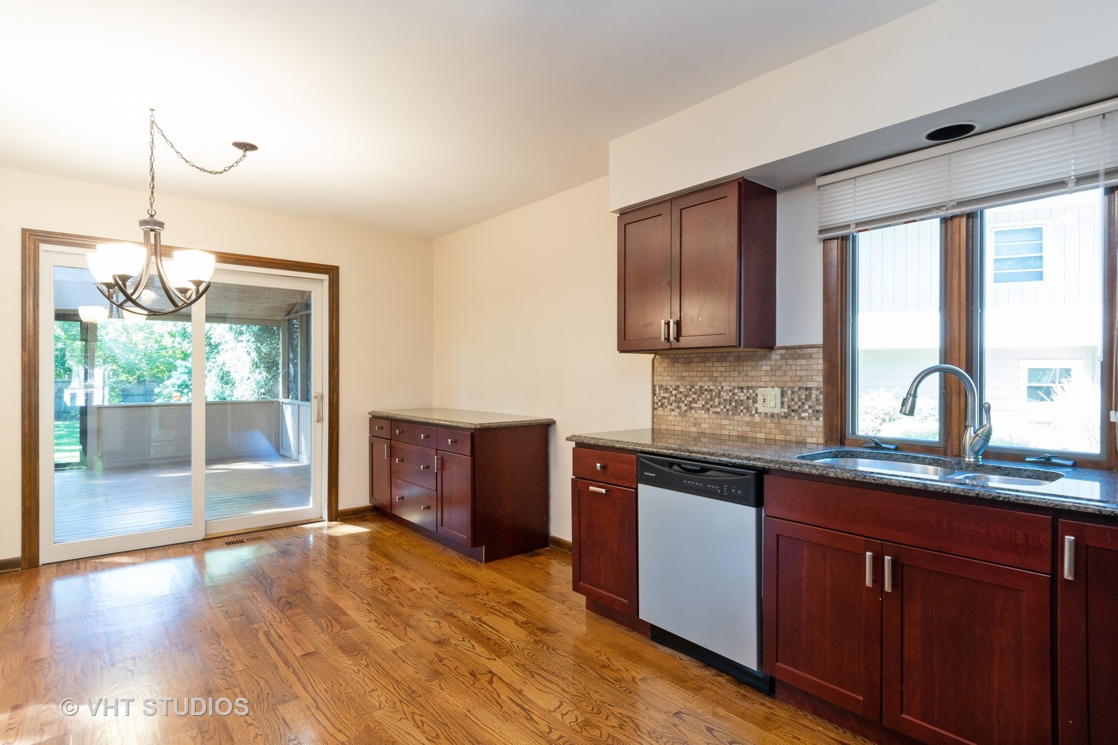 416 West Gartner Road Naperville, IL 60540 - Photo 5 of 22