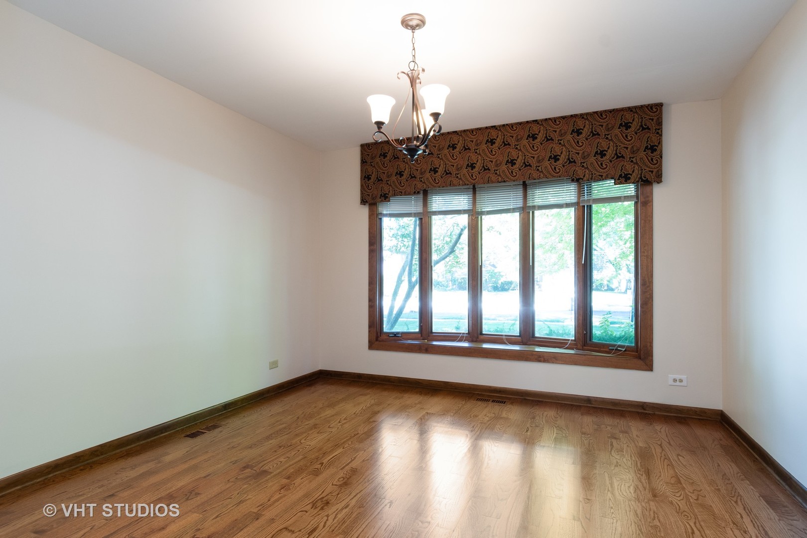416 West Gartner Road Naperville, IL 60540 - Photo 6 of 22