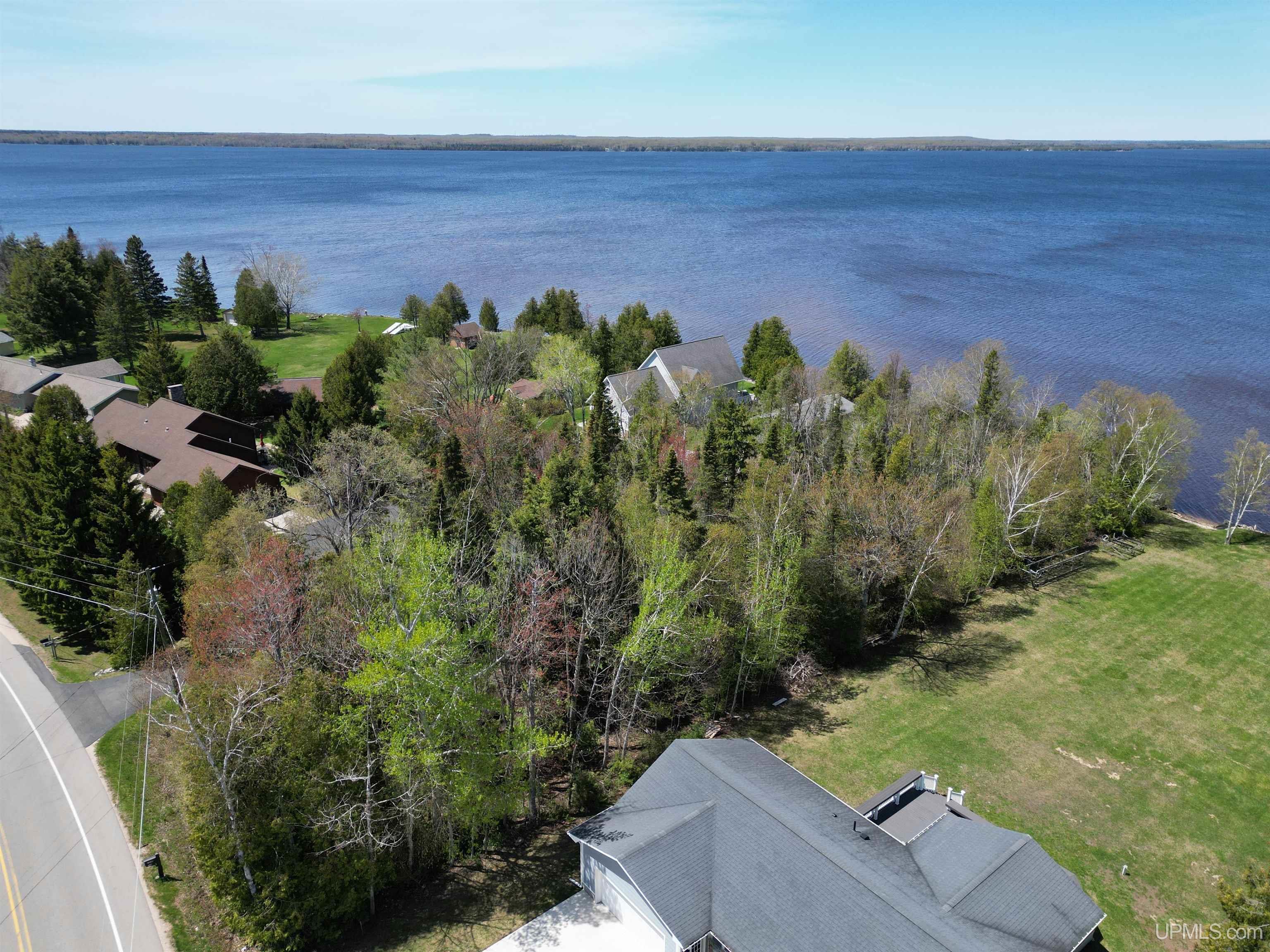 441 County Road 441 Road Manistique, MI 49854 - Photo 2 of 9